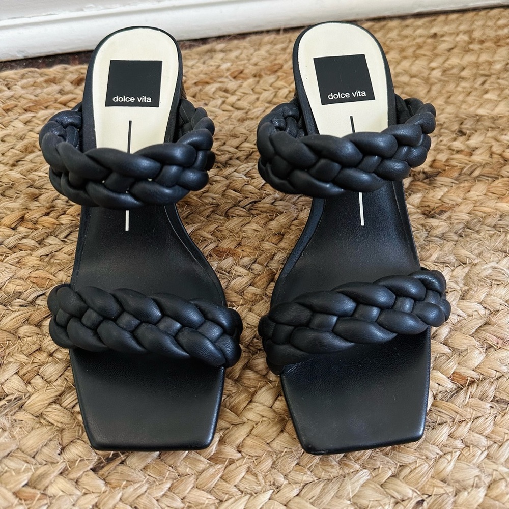 Dolce Vita Paily Sandals (Size 6 / Black)